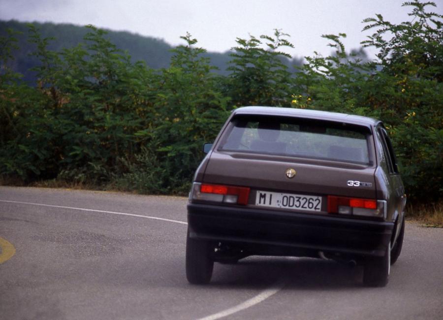  Alfa Romeo 33 1.8 TD (905) 1986 года  (фото 2 из 9)